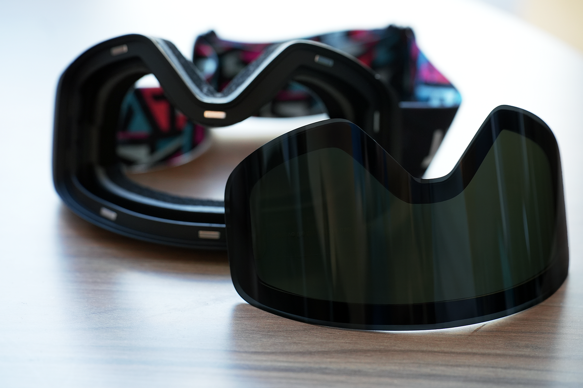 Ski Goggles w/ Magnetic Lens