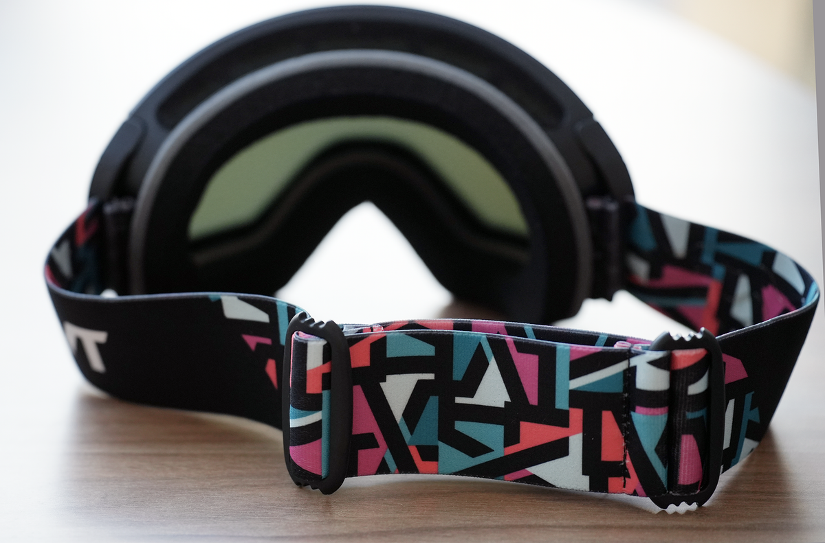 Ski Goggles w/ Magnetic Lens